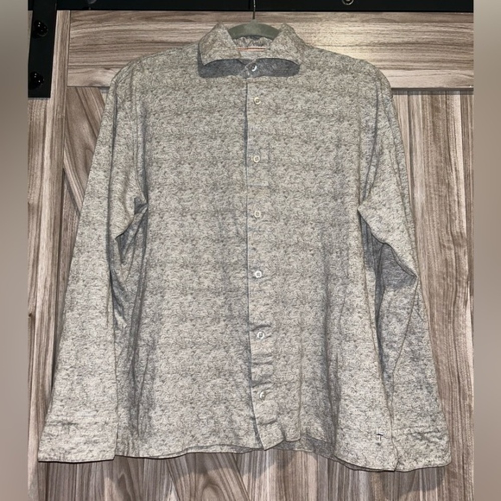 "Left Coast Tee" Shaped long sleeve gray 100% Cotton casual button down